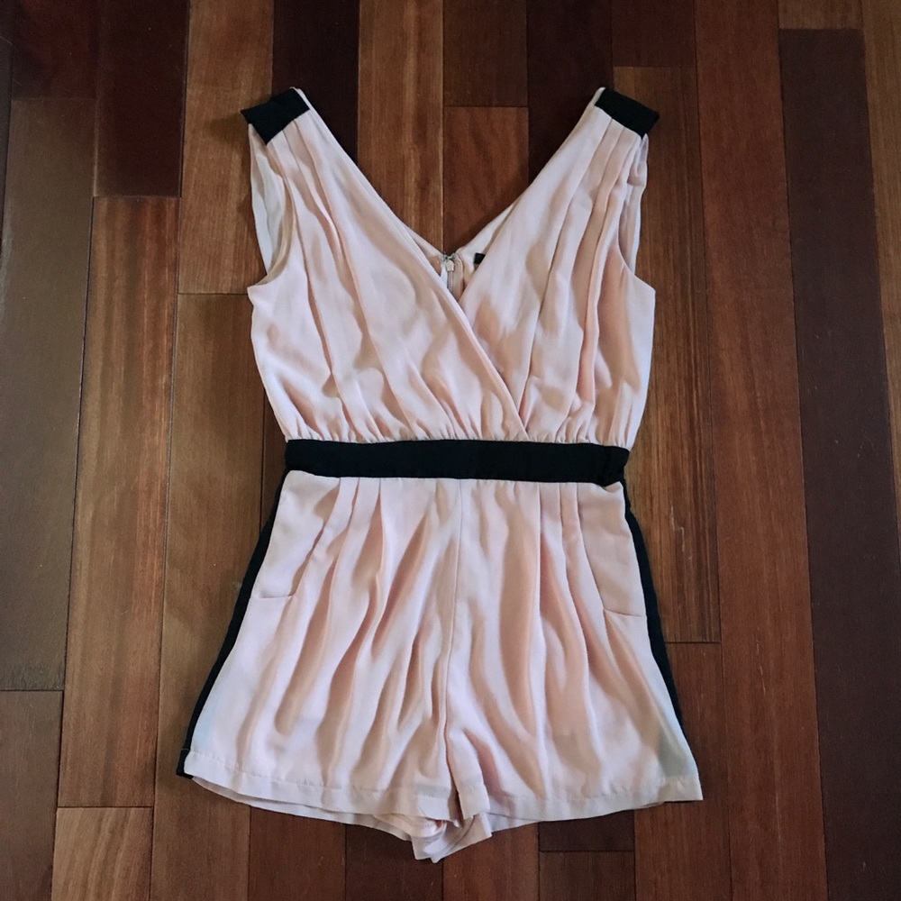 FOREVER 21 Romper - size M